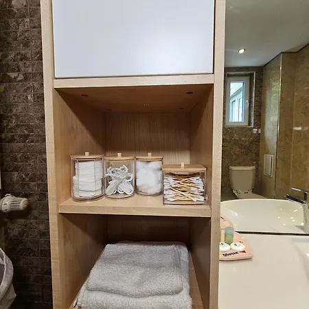 Alex Place-central Apartment