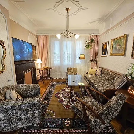 Alex Place-central Apartment *